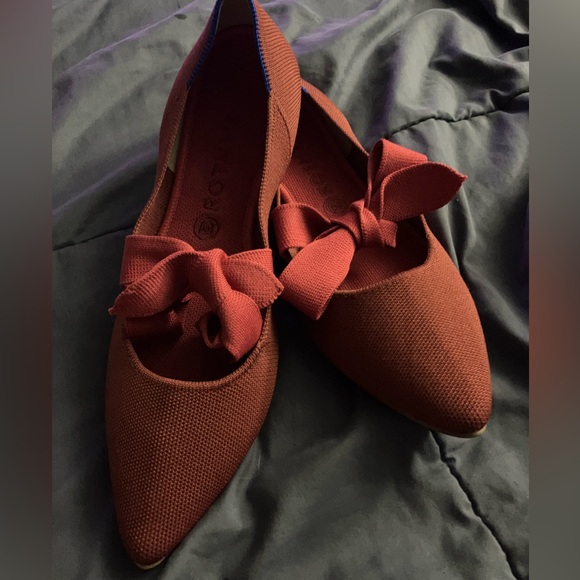 Cinnamon Red Rothy’s Point Mary Jane shoe flat bows size 12 EUC sustainable - Picture 2 of 5